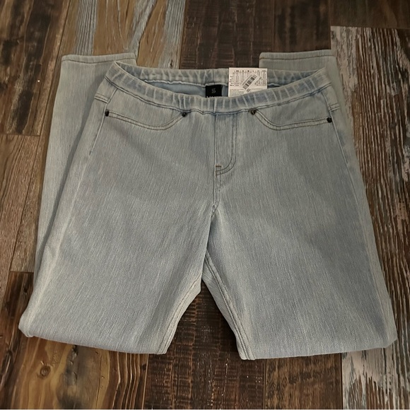 HUE Light Washed Denim Leggings - Picture 4 of 4